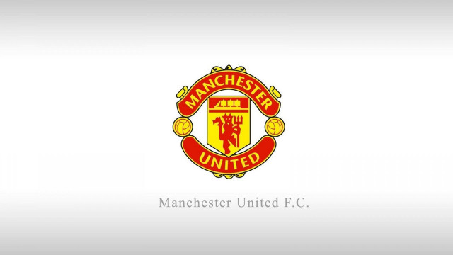 Manchester united logo white background free wallpaper for desktop - medium preview image