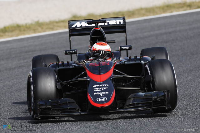 Man driving red blue race free wallpaper for desktop - medium preview image