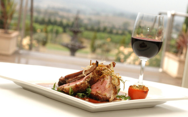 Plate food wine table vineyard free wallpaper for desktop - medium preview image