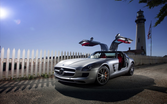 Silver sports car lighthouse doors free wallpaper for desktop - medium preview image