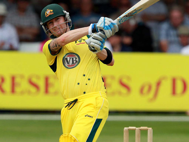 Man yellow uniform swinging bat free wallpaper for desktop - medium preview image