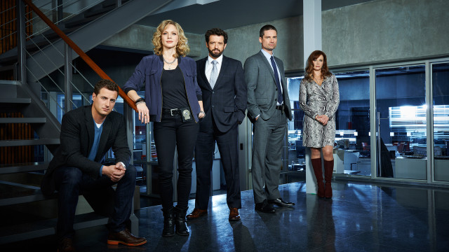 Group people room staircase case free wallpaper for desktop - medium preview image