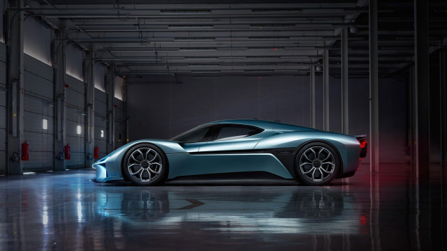 Blue sports car garage red free wallpaper for desktop - medium preview image