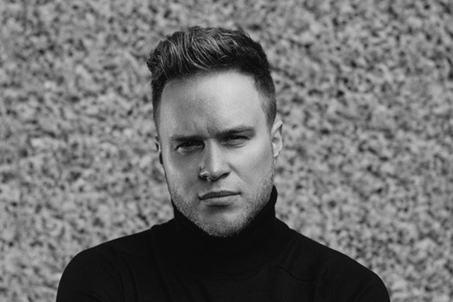 Man goatee black turtleneck serious free wallpaper for desktop - medium preview image