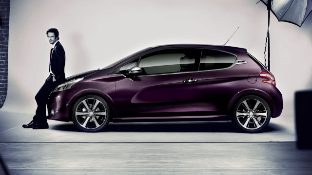 Man purple car studio umbrella free wallpaper for desktop - medium preview image