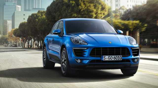 Blue porsche cayenne city street free wallpaper for desktop - medium preview image
