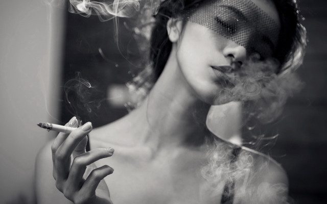 Woman smoking cigarette black white #5 free wallpaper for desktop - medium preview image