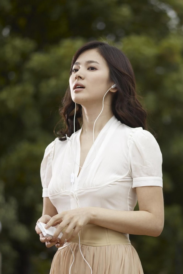 Woman dress white object listening free wallpaper for mobile - medium preview image