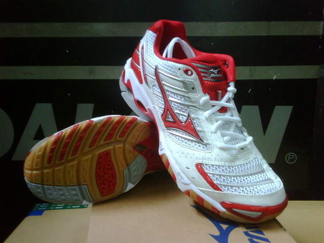 Shoes box table blackwhite logo free wallpaper for desktop - medium preview image