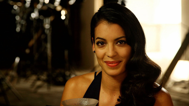 Woman coffee drum background relaxing free wallpaper for desktop - medium preview image