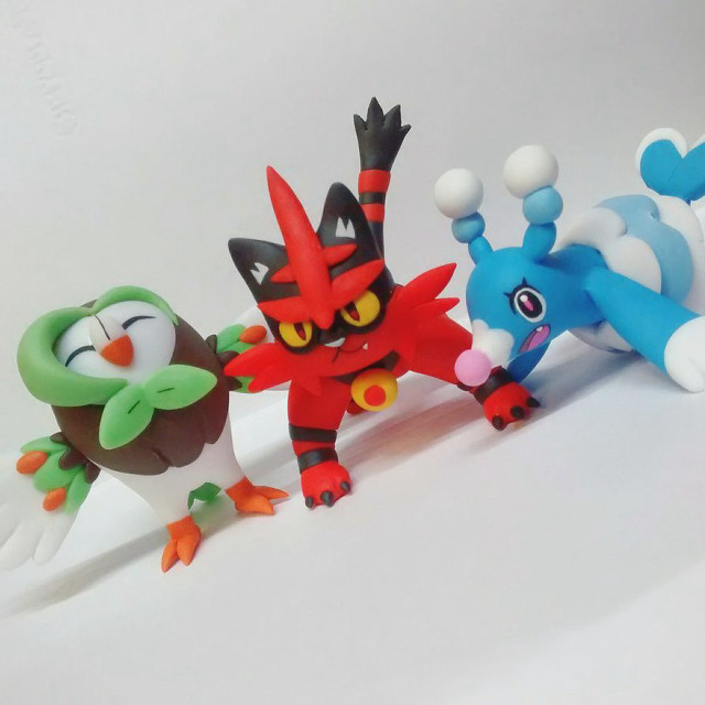 Toy animals group white surface free wallpaper for tablet - medium preview image