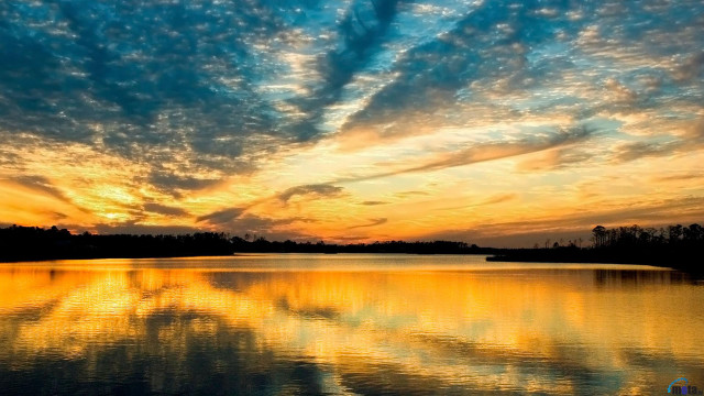 Lake sky clouds trees distance free wallpaper for desktop - medium preview image