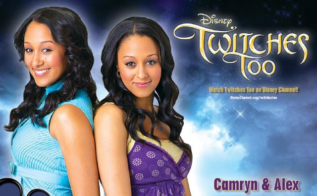 Women posing sky background clouds free wallpaper for desktop - medium preview image