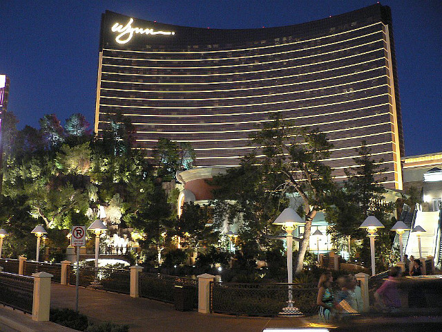 Hotel casino night people sitting free wallpaper for desktop - medium preview image