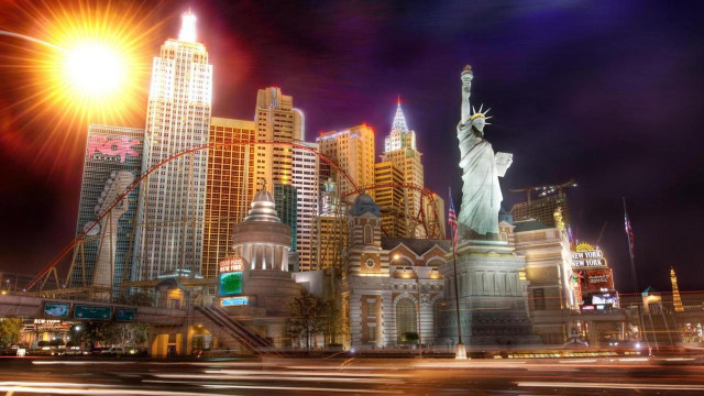 City statue liberty night lights free wallpaper for desktop - medium preview image