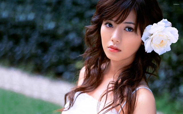 Woman flower hair posing picture #5 free wallpaper for desktop - medium preview image