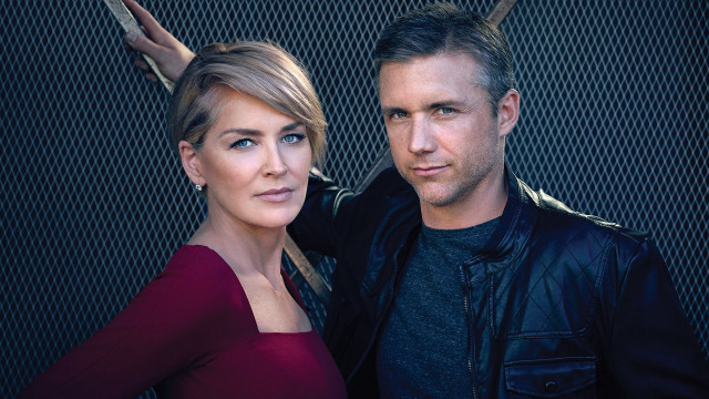 Man woman posing picture black #2 free wallpaper for desktop - medium preview image