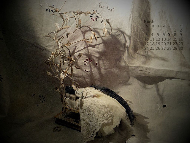 White cloth bed tree corner free wallpaper for desktop - medium preview image