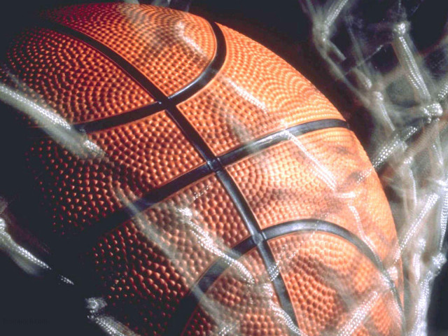 Basketball ball fence chainlink city free wallpaper for desktop - medium preview image