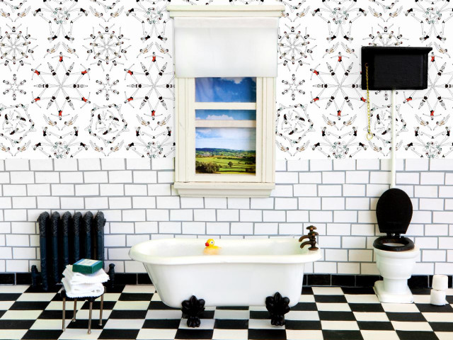 Black white checkered bathroom tub free wallpaper for desktop - medium preview image