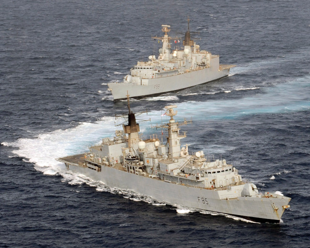 Two ships ocean large small #3 free wallpaper for desktop - medium preview image