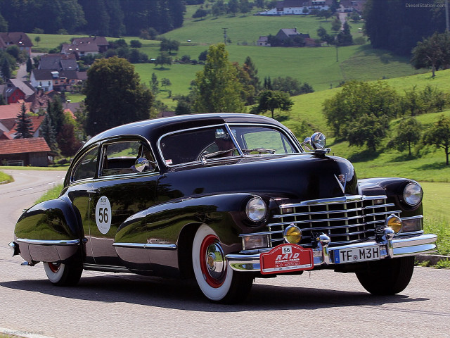 Classic car rural road houses free wallpaper for desktop - medium preview image