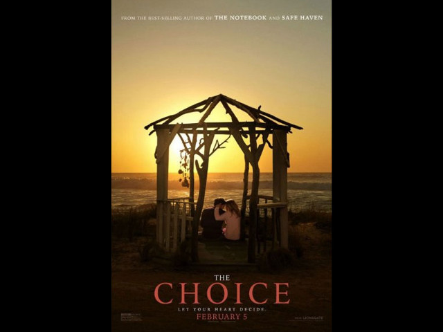 Couple kissing gazebo sunset beach free wallpaper for desktop - medium preview image