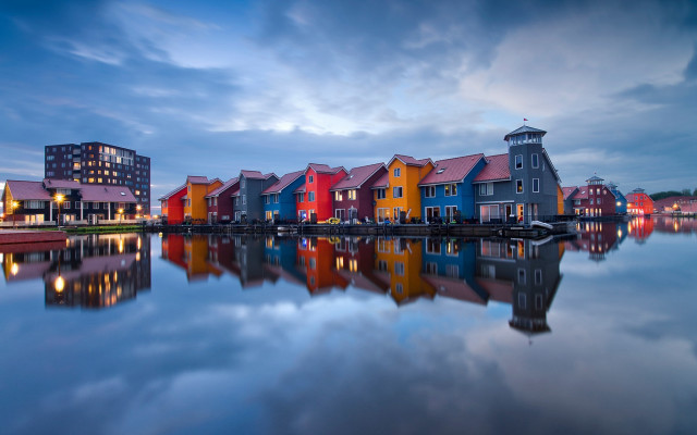 Houses water night cloudy sky free wallpaper for desktop - medium preview image