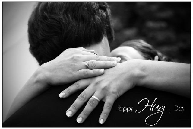 Couple hugging happy hug day #2 free wallpaper for desktop - medium preview image