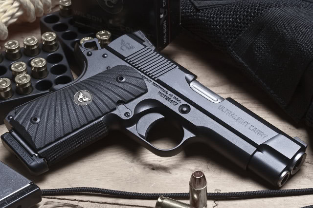 Gun ammo table case lighter free wallpaper for desktop - medium preview image