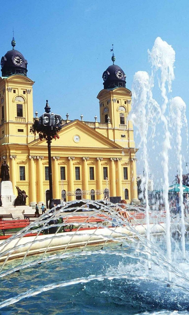 Fountain large building clock tower free wallpaper for mobile - medium preview image