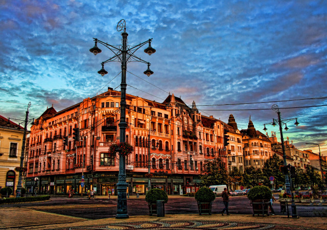 Streetlight building skyline sidewalk artnouveau free wallpaper for desktop - medium preview image