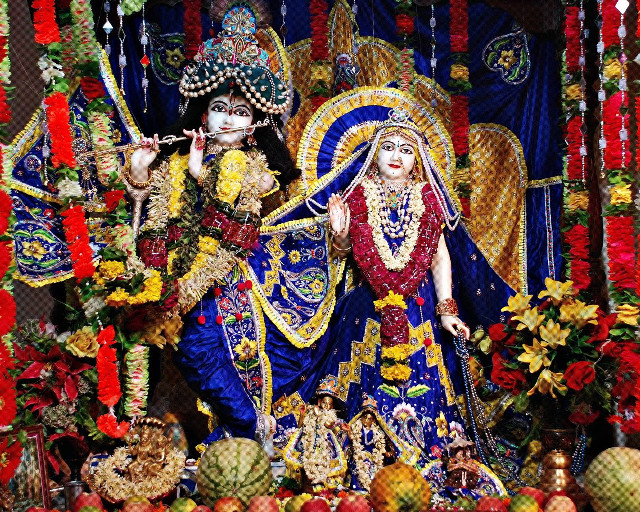 Statue woman man fruit flowers free wallpaper for desktop - medium preview image