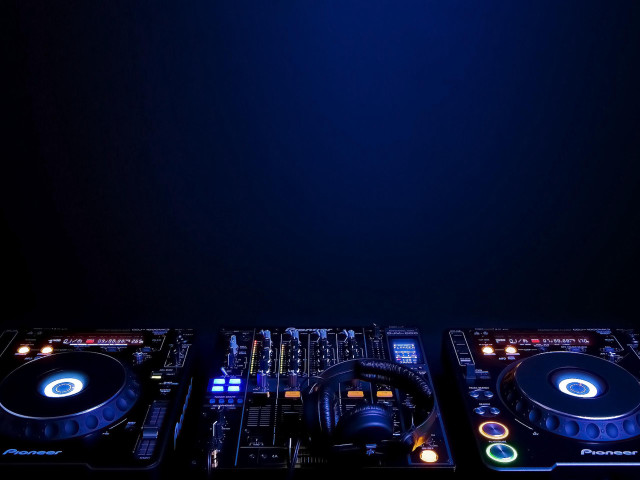 Dj setup controller mixer dark free wallpaper for desktop - medium preview image
