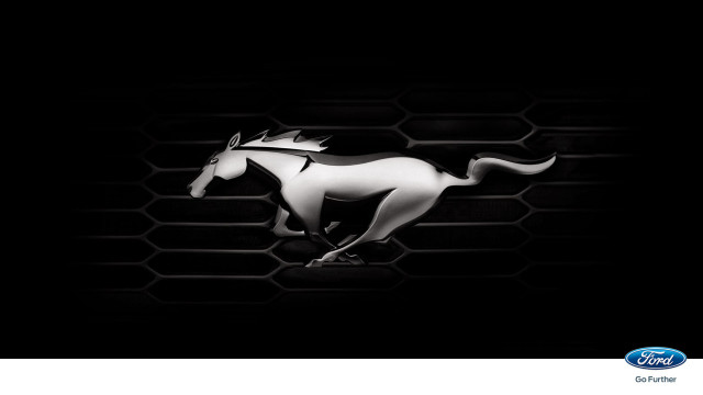 Horse running black honeycombs white free wallpaper for desktop - medium preview image