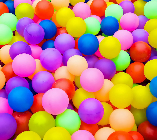 Large group balloons pile together free wallpaper for tablet - medium preview image