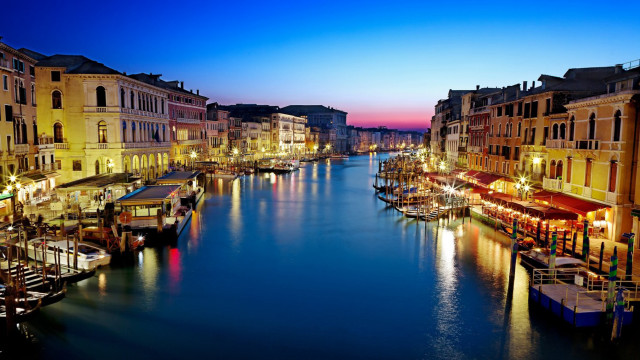 River boats buildings dusk city free wallpaper for desktop - medium preview image