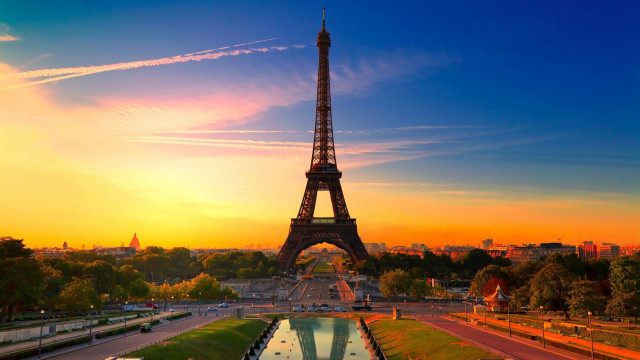 Eiffel tower sunset paris reflecting free wallpaper for desktop - medium preview image