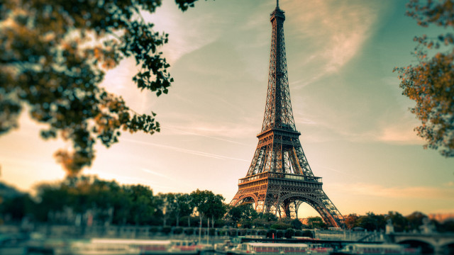 Eiffel tower paris landmark iconic #6 free wallpaper for desktop - medium preview image