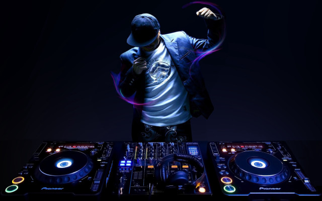 Dj mixing music turntable hat #2 free wallpaper for desktop - medium preview image