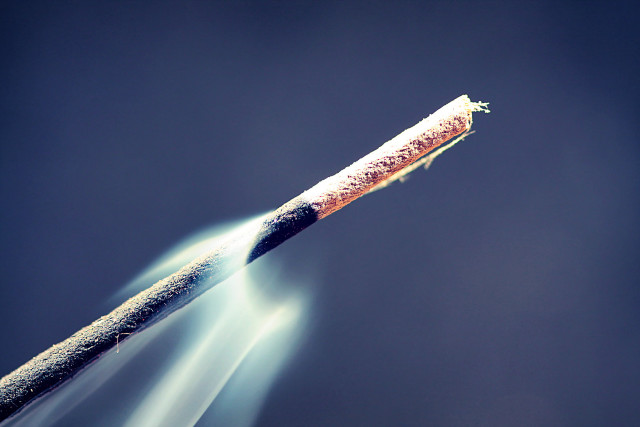 Toothbrush smoke sparks blue sky free wallpaper for desktop - medium preview image