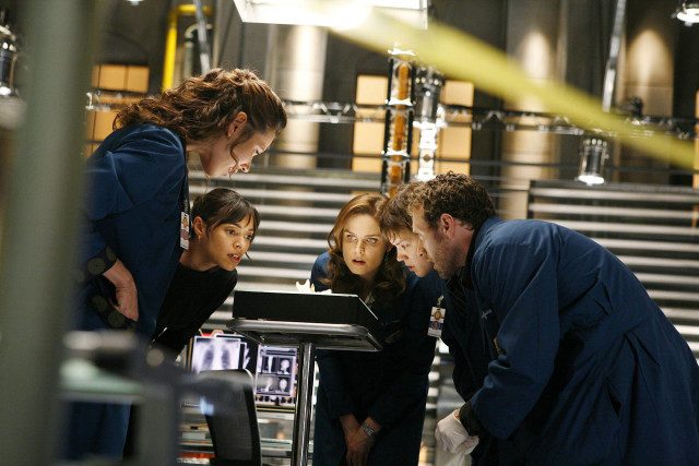 Factory group machine screen woman free wallpaper for desktop - medium preview image