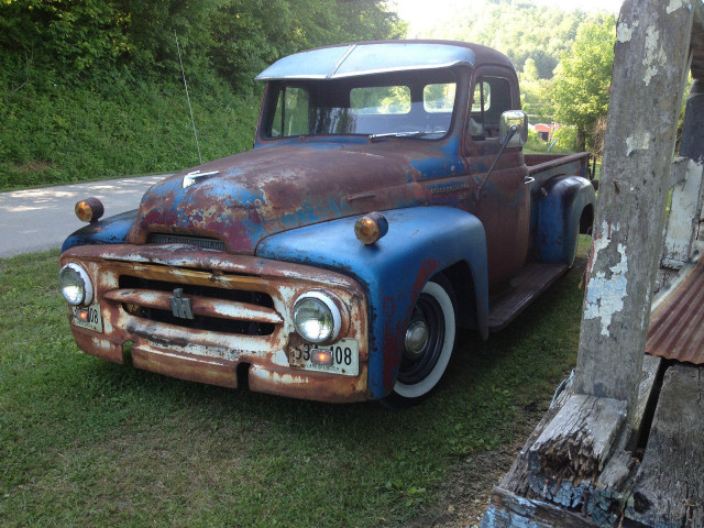 Old truck parked grass tree free wallpaper for desktop - medium preview image