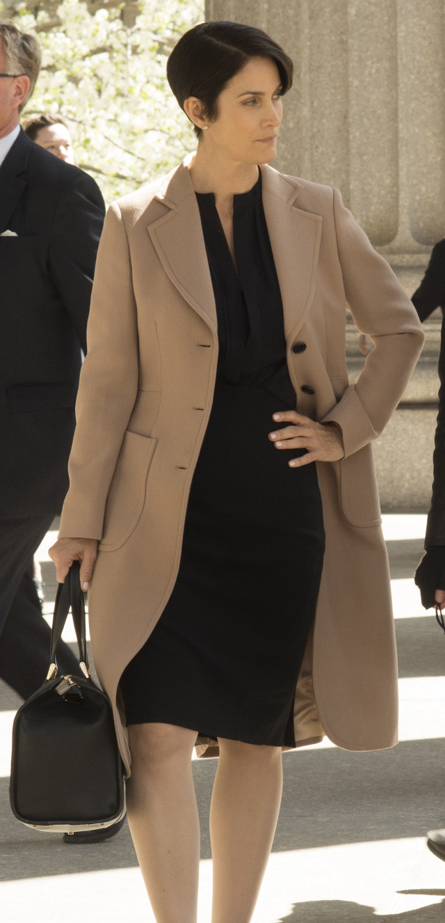 Elegant woman man suit coat free wallpaper for mobile - medium preview image