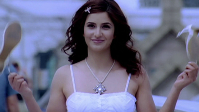 Woman white dress wooden spoons free wallpaper for desktop - medium preview image