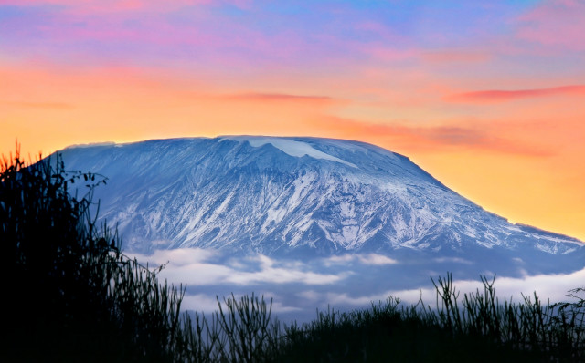 Snowy mountain clouds sunset pink free wallpaper for desktop - medium preview image