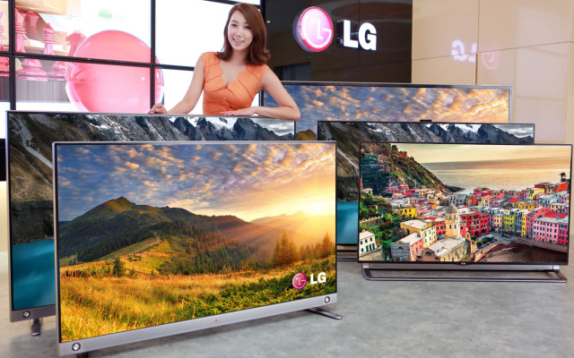 Woman television display store mall free wallpaper for desktop - medium preview image