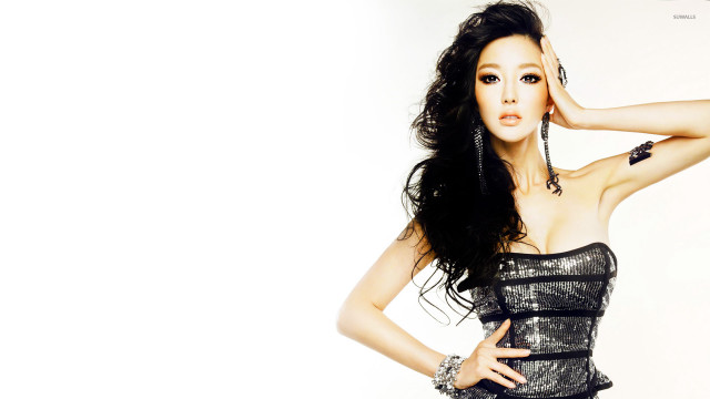 Woman black dress posing picture #8 free wallpaper for desktop - medium preview image