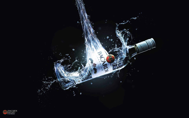 Vodka bottle splash water dropping free wallpaper for desktop - medium preview image