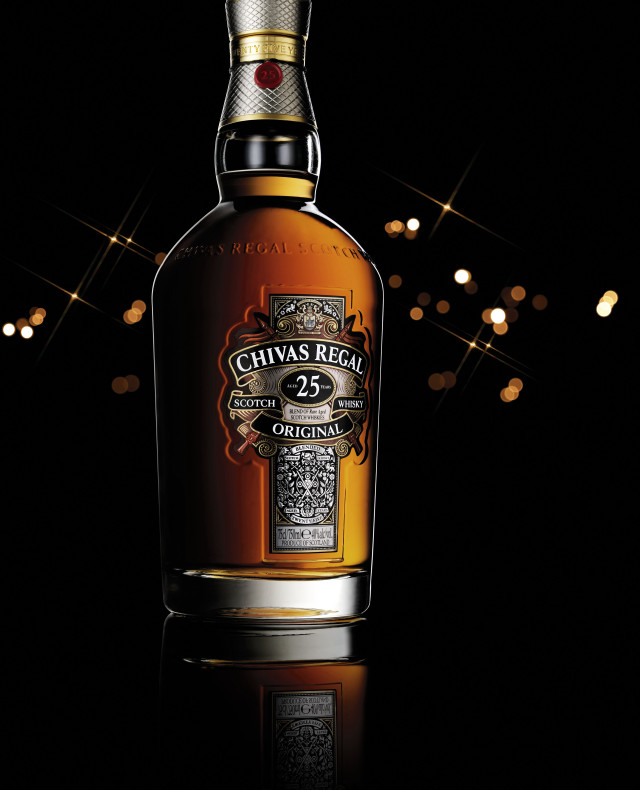 Chivas regal 25yr whisky black free wallpaper for mobile - medium preview image